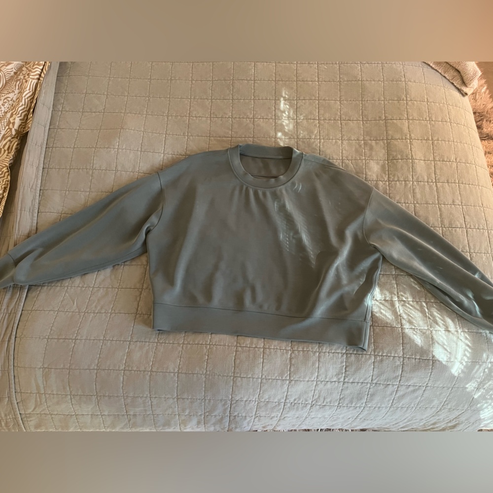 Lululemon perfectly oversized cropped crew